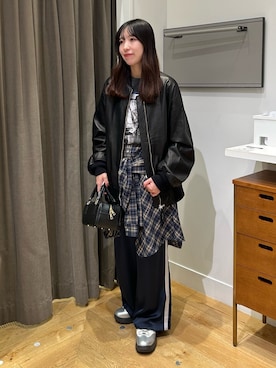 「アイテム（MA-1）」を使った、みゆさん（レディース・160cm）の冬コーディネート