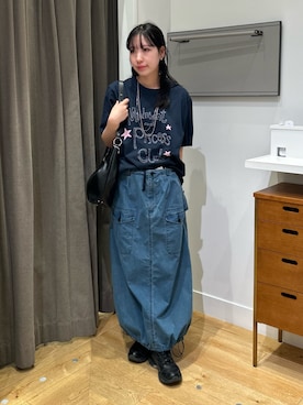 「ROSE BUD（ローズバッド）のRIP STOP CARGO POCKET SKIRT（スカート、ブルー系）」を使った、みゆさん（レディース・160cm）の春コーディネート