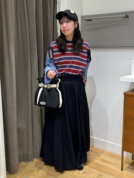 「ROSE BUD（ローズバッド）のGATHER AND FLARE SKIRT（スカート、ブルー系）」を使った、みゆさん（レディース・160cm）の春コーディネート