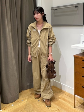 「アイテム（ナイロンジャケット）」を使った、みゆさん（レディース・160cm）の秋コーディネート