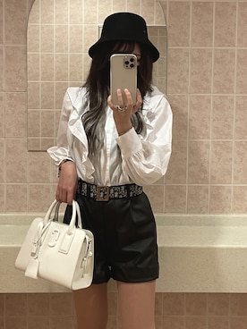 「MARC JACOBS（マークジェイコブス）のアイテム（ハンドバッグ）」を使った、Nana.さん（レディース・160cm）の秋コーディネート