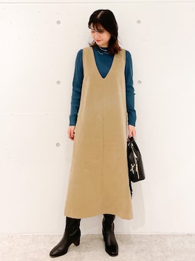 「アイテム（ジャンパースカート、イエロー系）」を使った、MAMIさん（レディース・156cm）の冬コーディネート
