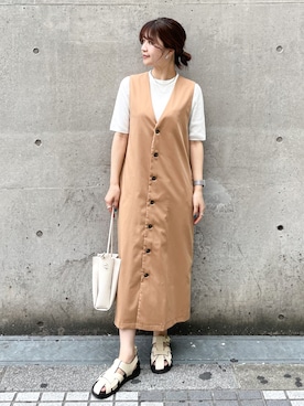 「アイテム（ジャンパースカート、イエロー系）」を使った、MAMIさん（レディース・156cm）の春コーディネート