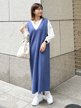 「NIKE」｜「アイテム（ジャンパースカート）」を使った、MAMIさん（レディース・156cm）の冬コーディネート