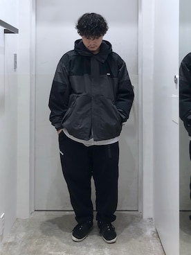 「XLARGE（エクストララージ）のアイテム（ナイロンジャケット）」を使った、目黒 健伸さん（メンズ・170cm）の冬コーディネート