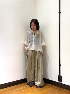「URBAN RESEARCH（アーバンリサーチ）のハーフスリーブシアーショートシャツ（シャツ/ブラウス、グレー系）」を使った、suzukoさん（レディース・152cm）の春コーディネート
