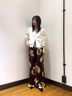 「URBAN RESEARCH DOORS（アーバンリサーチドアーズ）の『仁村紗和さん着用』『UR TECH Renew Knit』VネックZIPカーディガン（カーディガン/ボレロ、ホワイト系）」を使った、suzukoさん（レディース・152cm）の春コーディネート