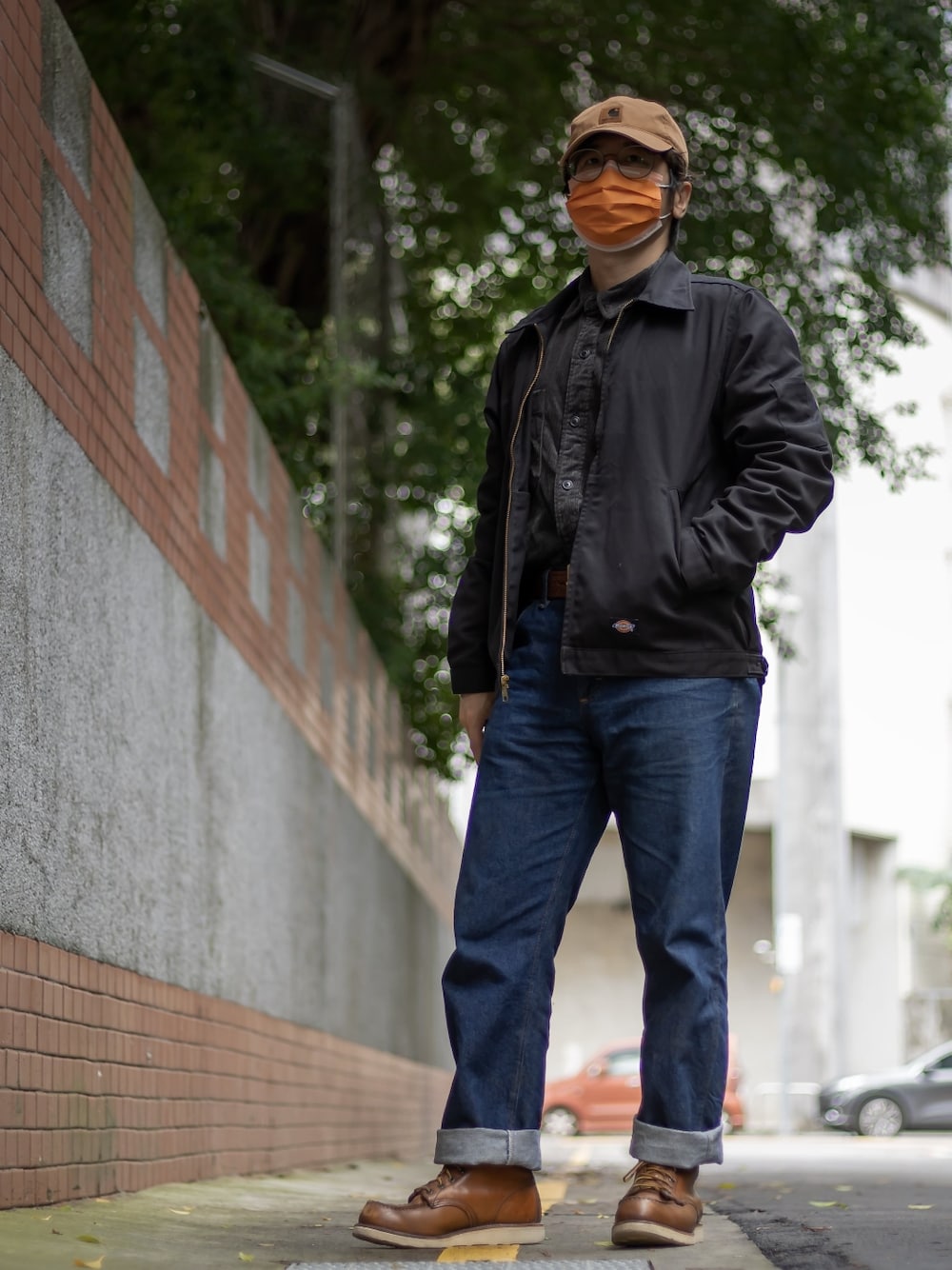 「Vintage、RUGGEDWORKS、WORKWEAR、denim、RED WING、Wrangler、Dickies、阿美咔嘰」｜「RED WINGのアイテム（ブーツ、ブラウン系）」を使った、木工さん（メンズ・164cm）の秋コーディネートの1枚目の写真