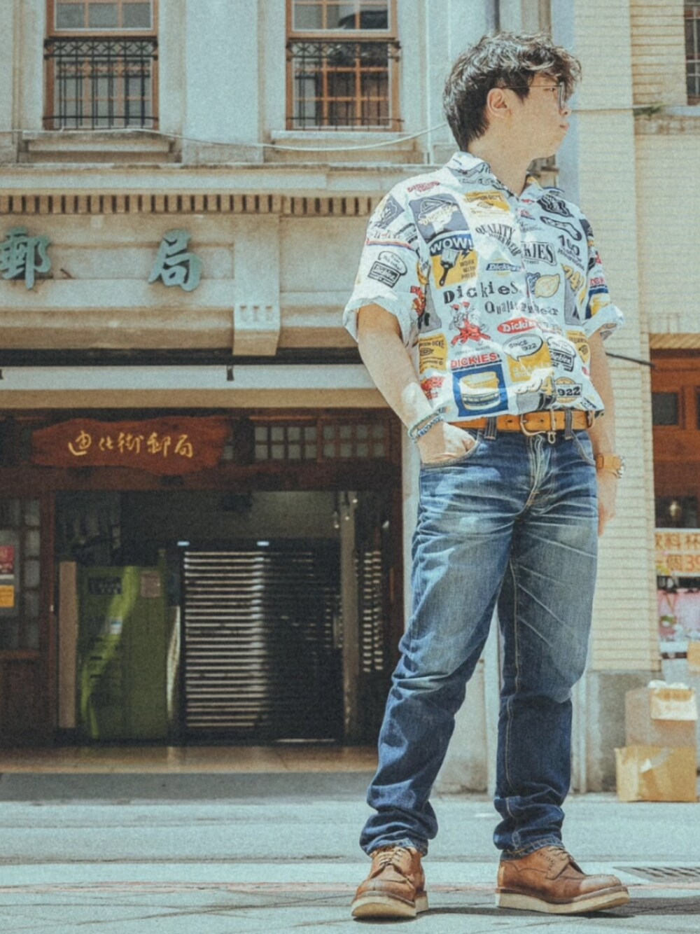 「ootd、Goodyear welt、穿搭日記、男生穿搭、工裝穿搭、RUGGEDWORKS、vintage、HERITAGE、阿美咔叽、rawdenim、Dickies、Nudie jeans、色落ち、handmade boots、台灣」｜「Dickiesのアイテム（シャツ/ブラウス、ホワイト系）」を使った、木工さん（メンズ・164cm）の夏コーディネートの1枚目の写真