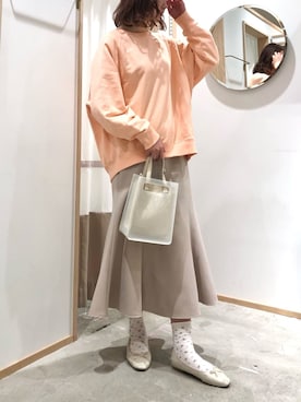 「RAY CASSIN（レイカズン）のアイテム（スウェット）」を使った、Raycassin_officialさん（レディース・155cm）の春コーディネート