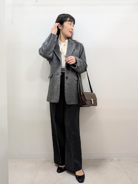 「アイテム（ショルダーバッグ）」を使った、あんずさん（レディース・167cm・40代）の秋コーディネート