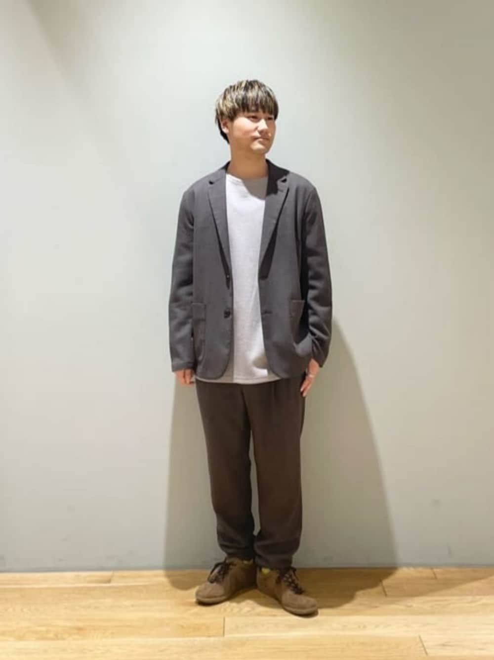 「ベーシック/トラッド、Mお悩み別 / ふともも筋肉質、Mお悩み別 / ふくらはぎ筋肉質、ジャケット、セットアップ、スニーカー、トレンド、リラックス、秋服、秋コーデ、冬服、冬コーデ、着ていきたい場所がある、green label relaxing」｜「green label relaxingの【別注】＜GERMAN TRAINeR＞GLR ジャーマントレーナー スエード スニーカー（スニーカー、ブラウン系）」を使った、北村さん（メンズ・164cm）の秋コーディネートの1枚目の写真