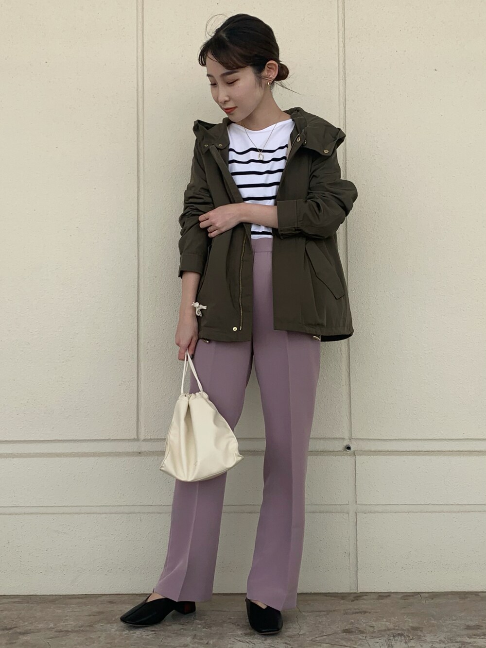 「マウンテンパーカー、カラーパンツ、休日スタイル、ロペピクニック、低身長、ROPE' PICNIC(ROPE' PICNIC)、カジュアルコーデ、パンツコーデ、秋冬コーデ、低身長女子」｜「ROPE' PICNICの【TRUE COTTON】【リンクコーデ】ボーダープルオーバー（Tシャツ/カットソー、パープル系）」を使った、まやさん（レディース・153cm）の秋コーディネートの1枚目の写真