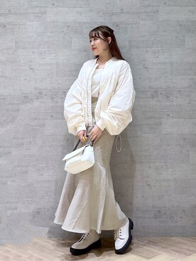 「大人ガーリー」｜「アイテム（MA-1）」を使った、Rukaさん（レディース・160cm）の秋コーディネート
