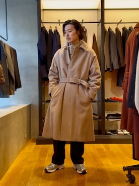 「アイテム（ステンカラーコート）」を使った、原田圭史さん（メンズ・171cm・30代）の冬コーディネート