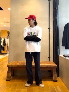 「URBAN RESEARCH（アーバンリサーチ）のURBAN RESEARCH iD　DEVO LOGO T-SHIRTS（Tシャツ/カットソー、ホワイト系）」を使った、原田圭史さん（メンズ・171cm）の春コーディネート
