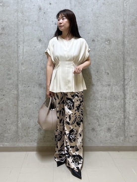 「ROPE'（ロペ）のポインテッドVカットパンプス（パンプス、ブラック系）」を使った、HARUさん（レディース・153cm）の夏コーディネート