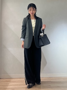 「アイテム（ノーカラージャケット）」を使った、RINAさん（レディース・169cm）の秋コーディネート