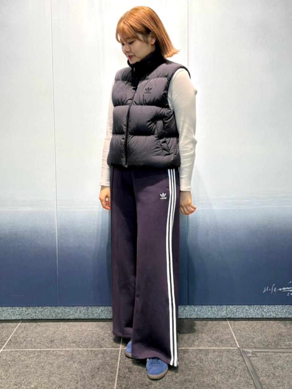 スリーストライプス ルーズ フレンチテリー ワイドレッグパンツを使っ
