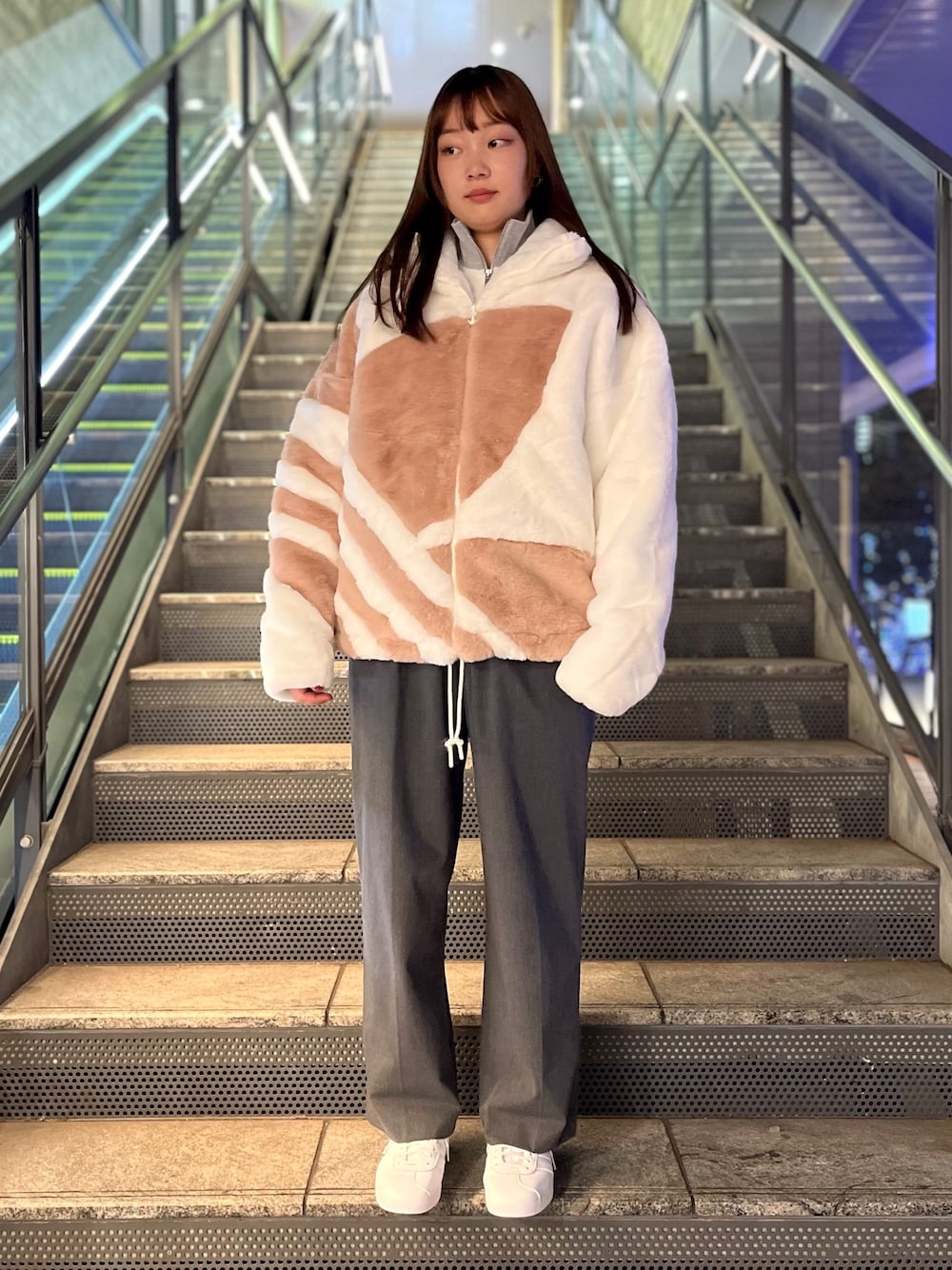 adidas ファーブルゾン