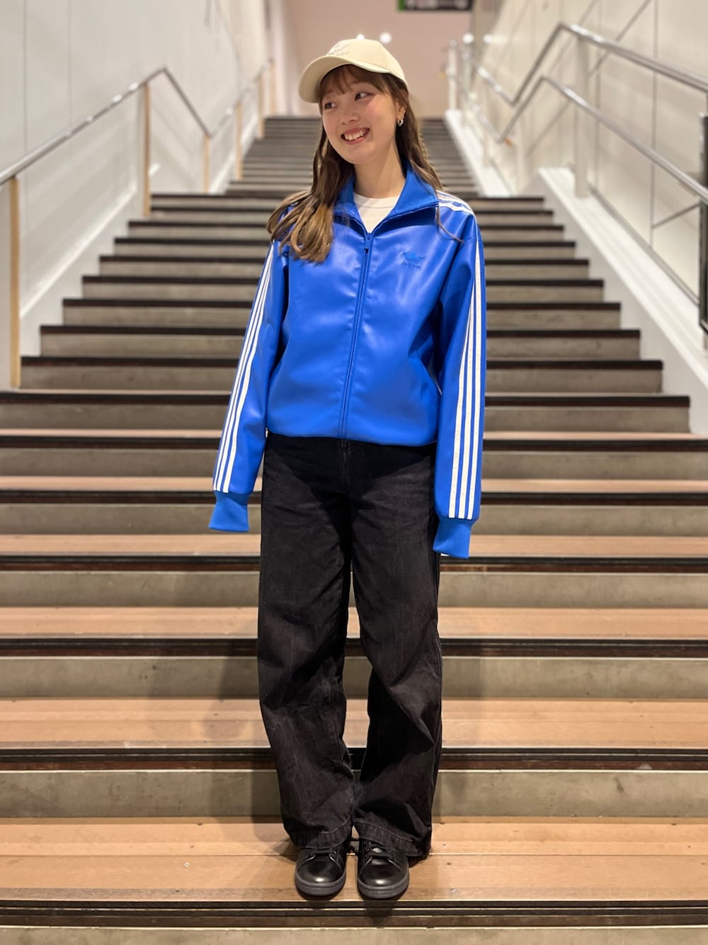 adidas（アディダス）の「adidas Originals × KSENIASCHNAIDER スリー