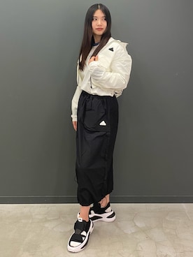 「長袖Tシャツ」｜「アイテム（ナイロンジャケット）」を使った、Ririkoさん（レディース・160cm）の春コーディネート