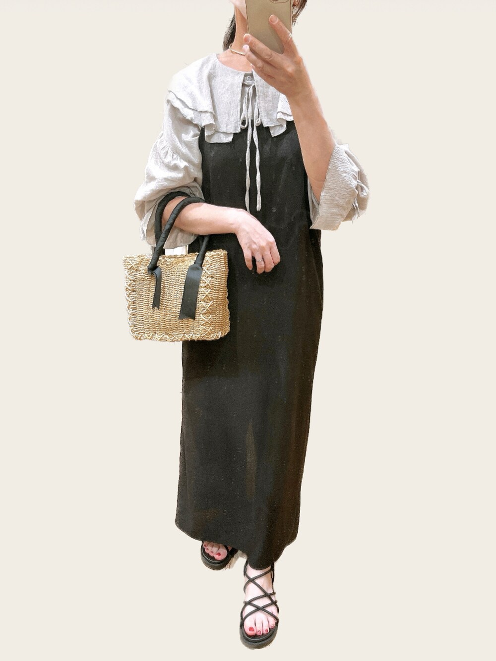 「キャミワンピ、大人カジュアル、休日スタイル、サンダル、プチプラ、ootd、プチプラコーデ、オトナ女子、ブラウス、ワンピース、きれいめカジュアル」｜「LOWRYS FARMのスクエアキャミワンピース 272107（ワンピース、ブラック系）」を使った、tomomocoさん（レディース・158cm）の夏コーディネートの1枚目の写真