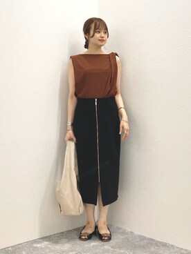 「NOLLEY’S（ノーリーズ）の【LA SCAIA /ラスカイア】◇【WEB限定】ソフトワンショルレザーバッグ（ショルダーバッグ）」を使った、nol murakamiさん（レディース・152cm）の夏コーディネート