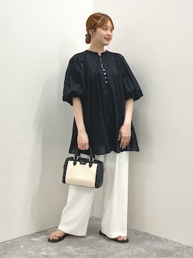 「NOLLEY’S（ノーリーズ）の【SINBONO/シンボノ】 コンビボストンバッグ（ボストンバッグ、ブラック系）」を使った、nol murakamiさん（レディース・152cm）の夏コーディネート