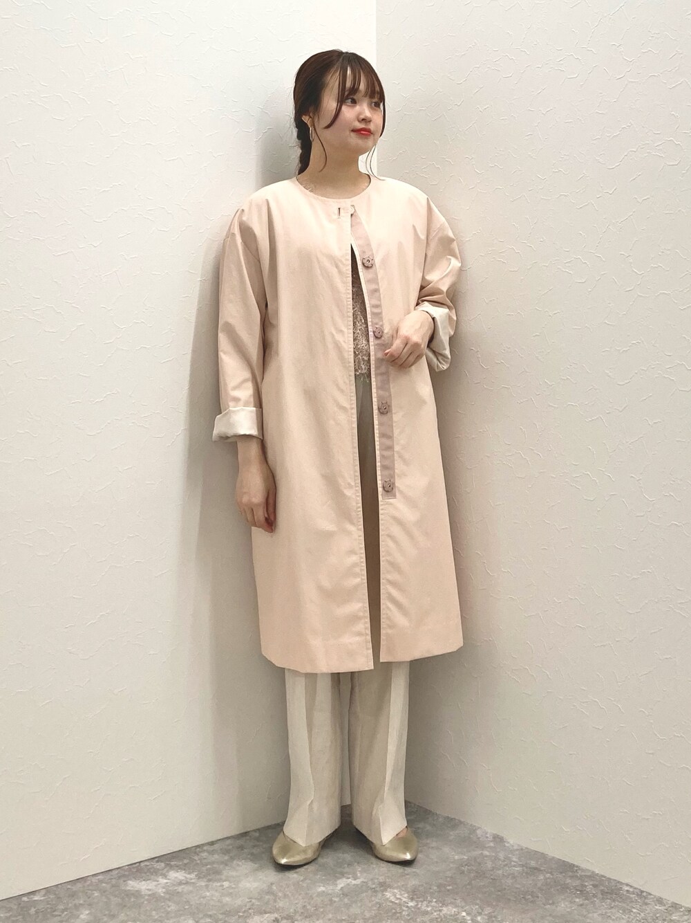 「ノーカラーコート、ワイドパンツ、パンツスタイル、春コート、低身長、ロングパンツ、低身長コーデ、152cm、150cm台コーデ」｜「NOLLEY’Sのノーカラーコート（ノーカラーコート、ピンク系）」を使った、nol murakamiさん（レディース・152cm）の冬コーディネートの1枚目の写真