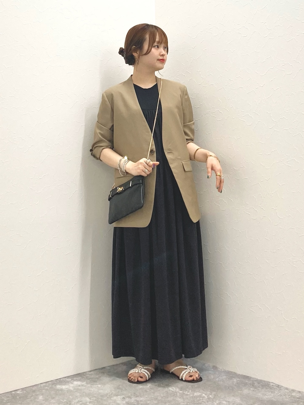 「Rie Millerのウォッシャブルノーカラージャケット（ノーカラージャケット、ベージュ系）」を使った、nol murakamiさん（レディース・152cm）の夏コーディネートの1枚目の写真