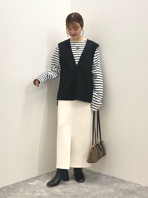 NOLLEY'Sのベスト NOLLEY'S（ノーリーズ） ベスト ジレ 「手洗い可能」ビジュー付ベスト