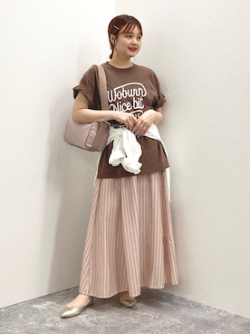 「Rie Miller（リエミラー）の【GULFCOAST SPORTSWEAR/ガルフ コースト スポーツウェア】別注プリントＴシャツ（Tシャツ/カットソー、ベージュ系）」を使った、nol murakamiさん（レディース・152cm）の春コーディネート