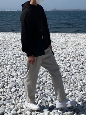 「RUUBON（ルーボン）のアイテム（パーカー）」を使った、inoさん（メンズ・178cm）の春コーディネート