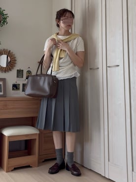 「SENSE OF PLACE by URBAN RESEARCH（センスオブプレイスバイアーバンリサーチ）のフリルドレープトップ（Tシャツ/カットソー、ホワイト系）」を使った、𝚍𝚊𝚛𝚊.さん（レディース・164cm）の春コーディネート