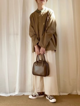 「アイテム（ジャンパースカート、ホワイト系）」を使った、𝚍𝚊𝚛𝚊.さん（レディース・163cm）の冬コーディネート