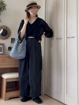 「OMNES（オムネス）のアイテム（パンツ）」を使った、𝚍𝚊𝚛𝚊.さん（レディース・164cm）の夏コーディネート
