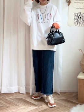 「アイテム（アームカバー）」を使った、𝚍𝚊𝚛𝚊.さん（レディース・163cm）の秋コーディネート