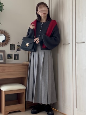 「アイテム（カーディガン/ボレロ）」を使った、𝚍𝚊𝚛𝚊.さん（レディース・164cm・30代）の秋コーディネート