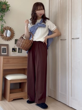 「OMNES（オムネス）のアイテム（パンツ）」を使った、𝚍𝚊𝚛𝚊.さん（レディース・164cm）の春コーディネート