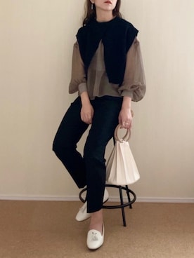 「アンブルネージュ」｜「アイテム（パンツ）」を使った、𝚍𝚊𝚛𝚊.さん（レディース・163cm）の秋コーディネート