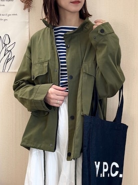 「CLEA（クレア）のアイテム（ミリタリージャケット）」を使った、𝚍𝚊𝚛𝚊.さん（レディース・164cm）の秋コーディネート