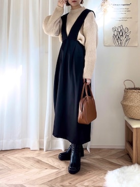 「厚底ブーツ」｜「アイテム（ジャンパースカート）」を使った、𝚍𝚊𝚛𝚊.さん（レディース・163cm）の冬コーディネート
