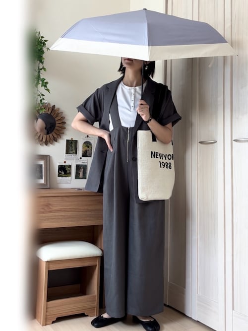 未使用　現行品　フルラ　バイカラー　UVカット　耐風傘　日本製　チャーム付き NEW極軽カーボン UVブロック 折 55cm バイカラー 日傘 雨傘 兼用