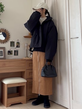 「アイテム（キャップ）」を使った、𝚍𝚊𝚛𝚊.さん（レディース・164cm）の秋コーディネート
