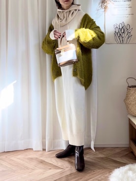 「フェザー」｜「アイテム（ワンピース）」を使った、𝚍𝚊𝚛𝚊.さん（レディース・163cm）の冬コーディネート