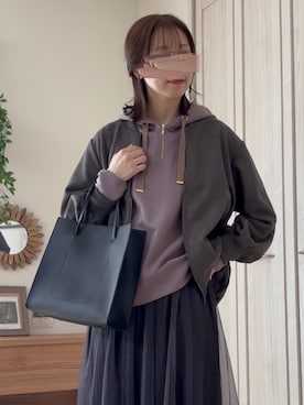 「アイテム（パーカー）」を使った、𝚍𝚊𝚛𝚊.さん（レディース・164cm）の秋コーディネート