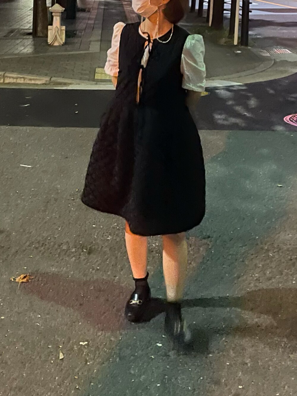 「秋コーデ、だから秋服が好き、シンプルコーデ、オトナカジュアル、低身長、秋服、秋トレンド2021、カジュアル、ワントーンコーデ」｜「FERRAGAMOのSalvatore Ferragamo SALVATORE FERRAGAMO Loafer（その他シューズ、ブラック系）」を使った、yyyさん（レディース・155cm）の秋コーディネートの1枚目の写真