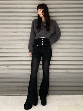 「EMODA（エモダ）のアイテム（デニムパンツ）」を使った、後藤茉子さん（レディース・158cm）の秋コーディネート