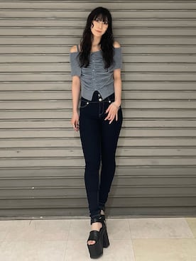 「EMODA（エモダ）のサイドオープンバルキーサンダル（サンダル）」を使った、後藤茉子さん（レディース・158cm）の夏コーディネート